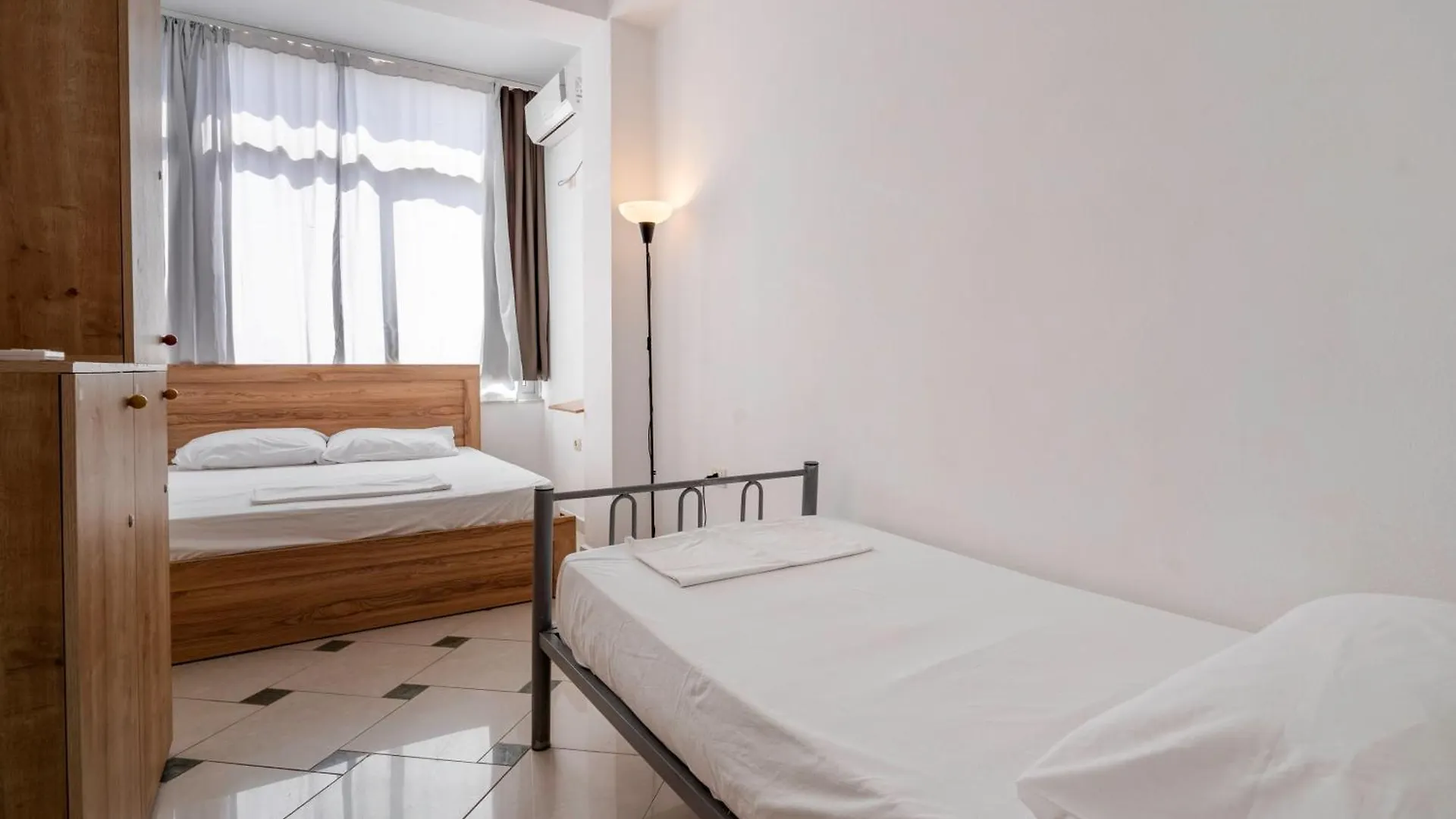 Hostel Hasta La Vista Sarande 0*,