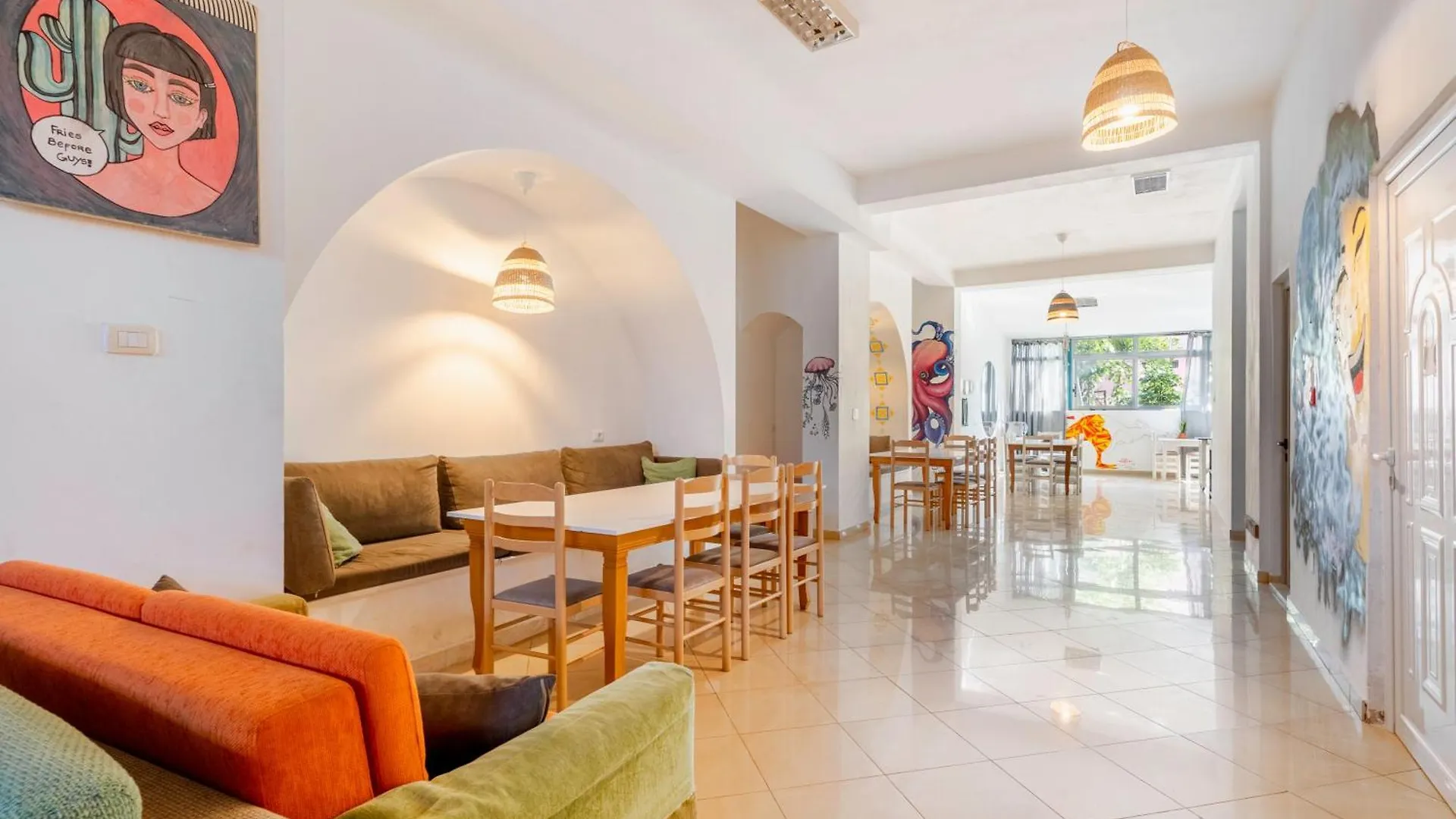 Hostel Hasta La Vista Sarande
