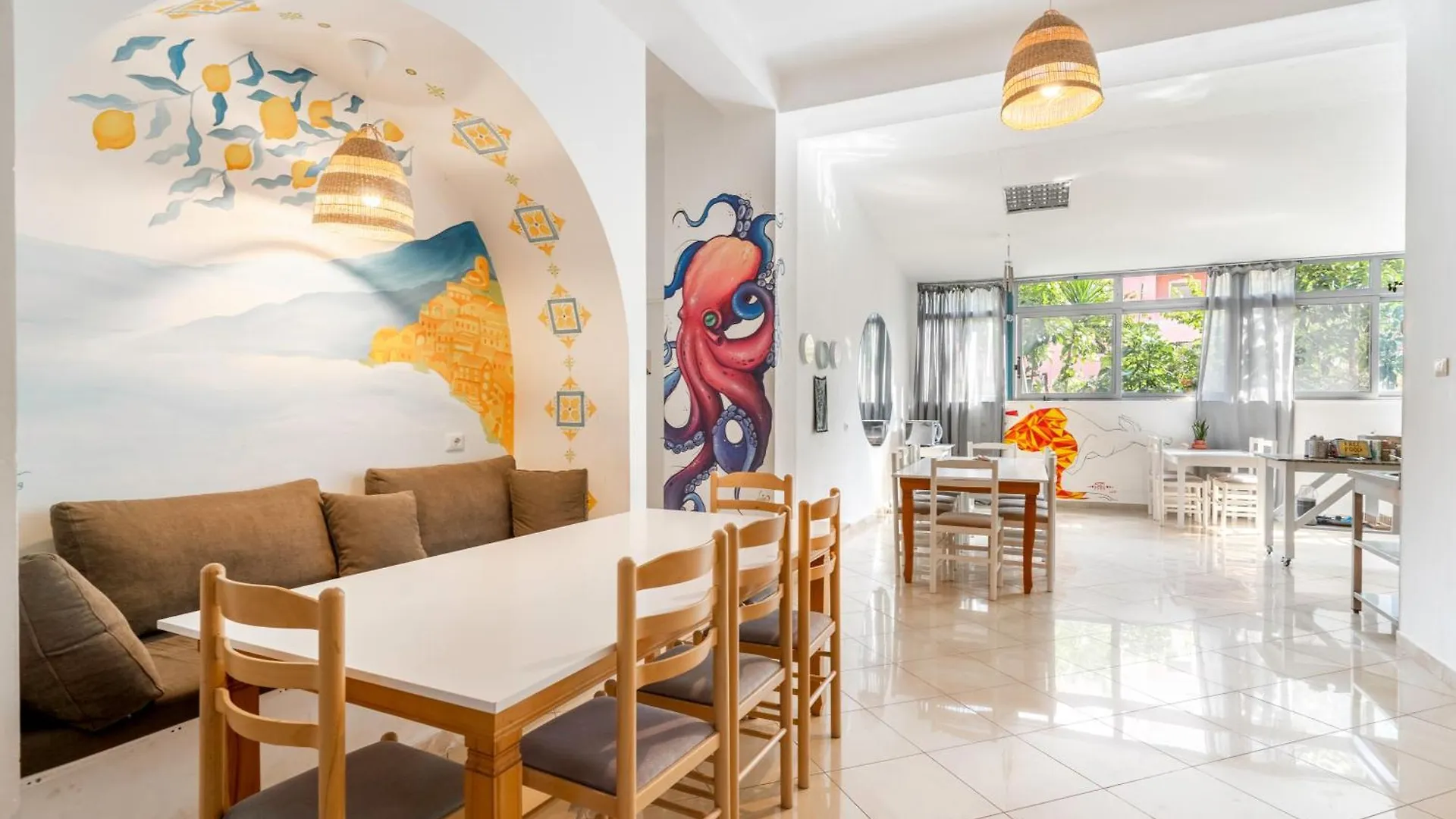 Hostel Hasta La Vista Sarande