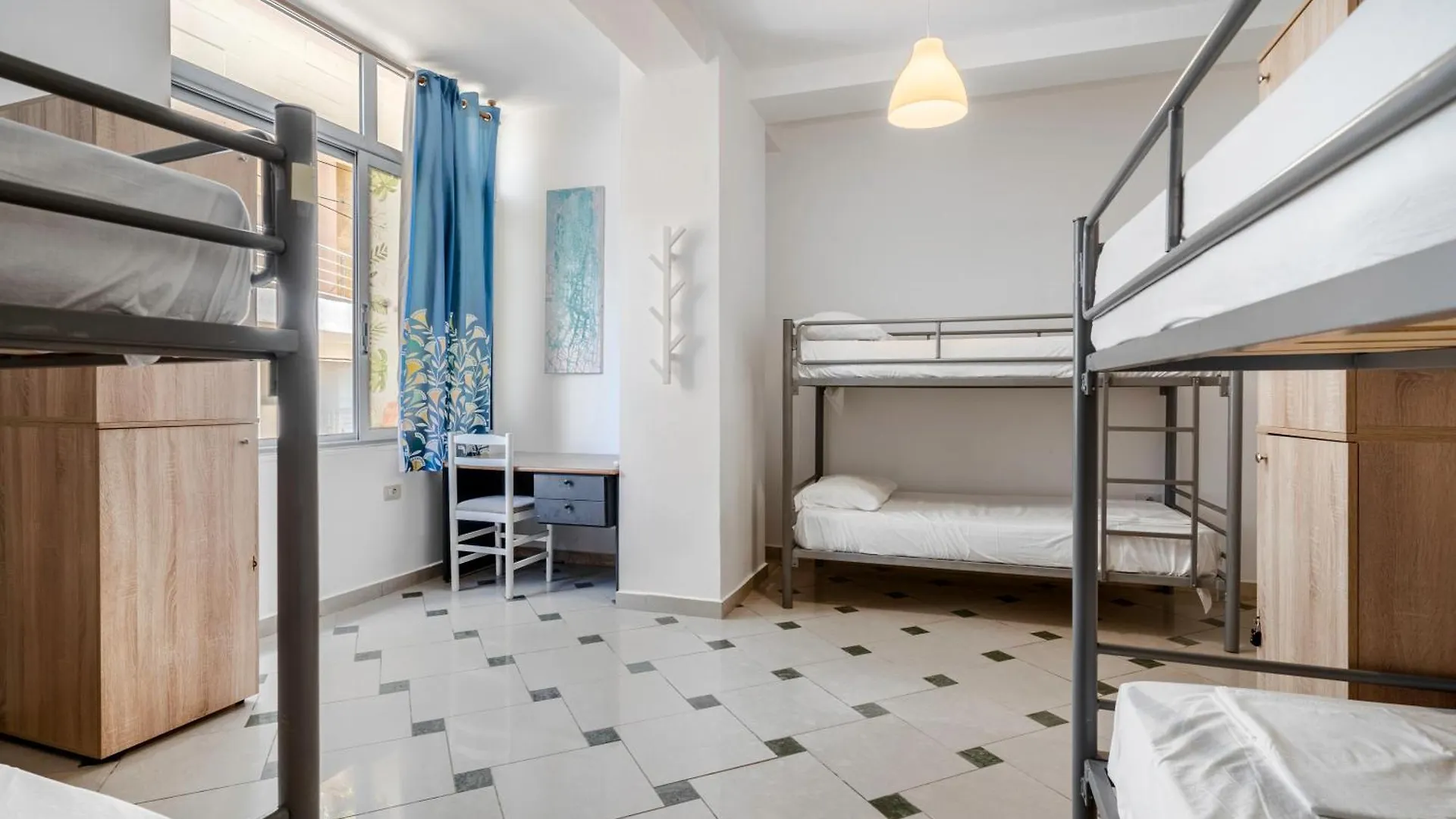 Hostel Hasta La Vista Sarande