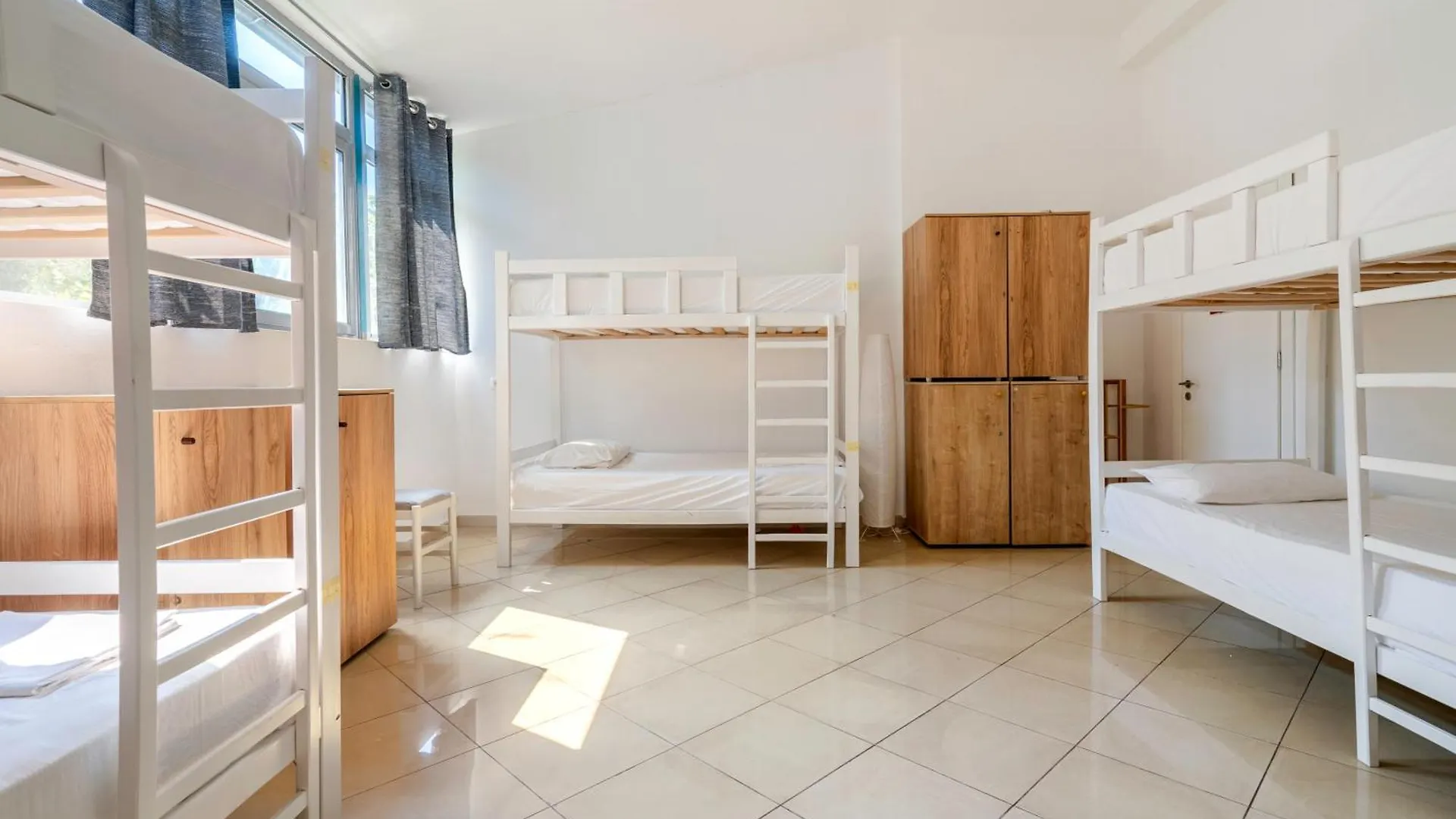 Hostel Hasta La Vista Sarande
