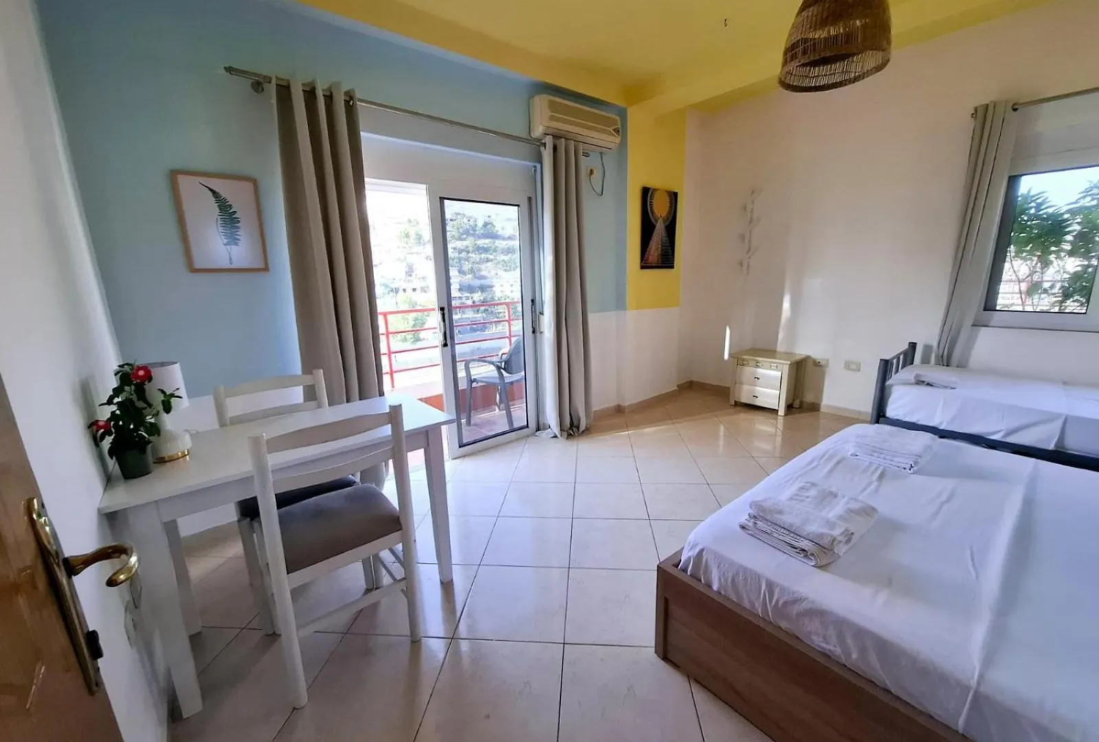 Hostel Hasta La Vista Sarande