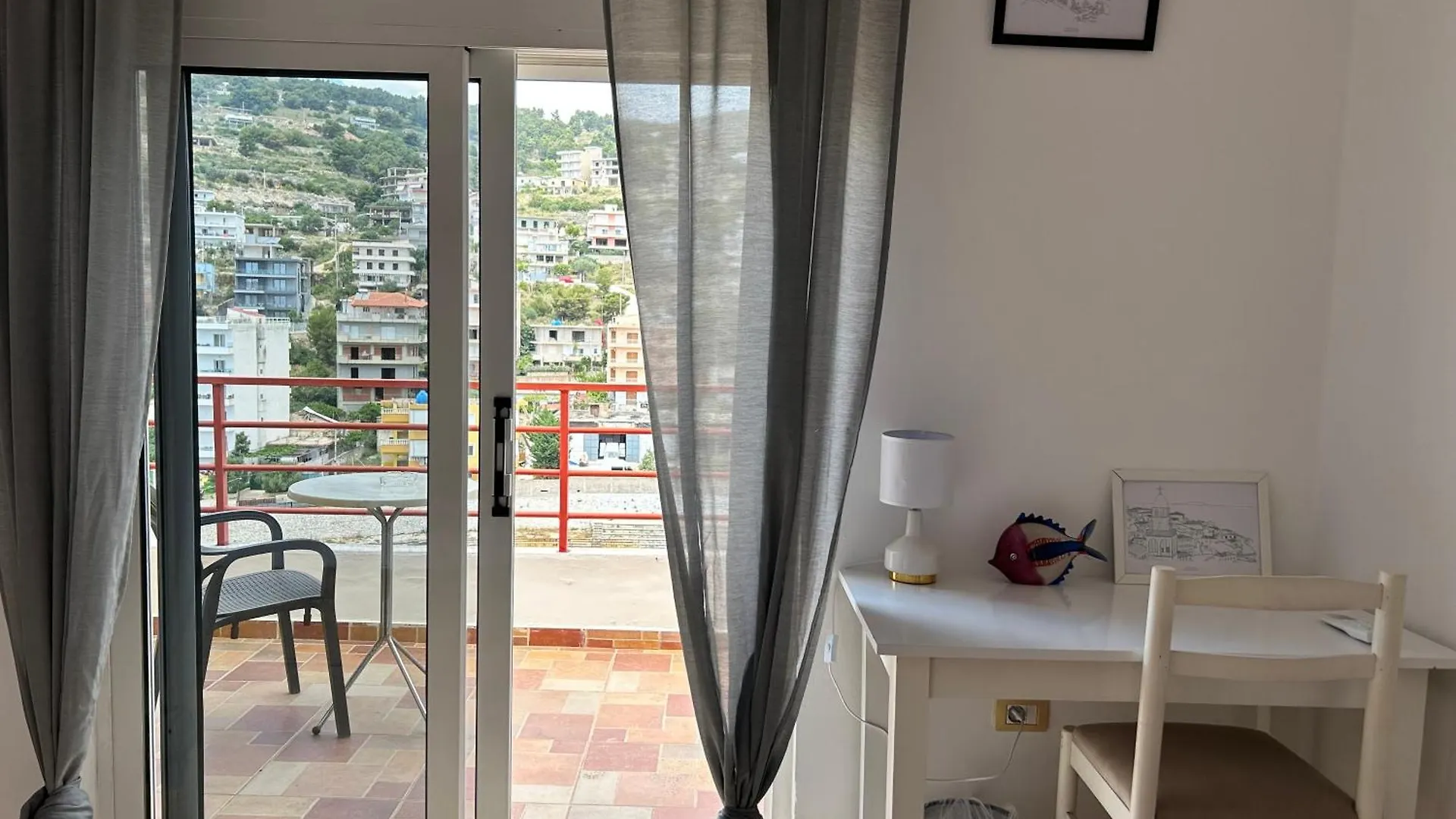Hostel Hasta La Vista Sarande