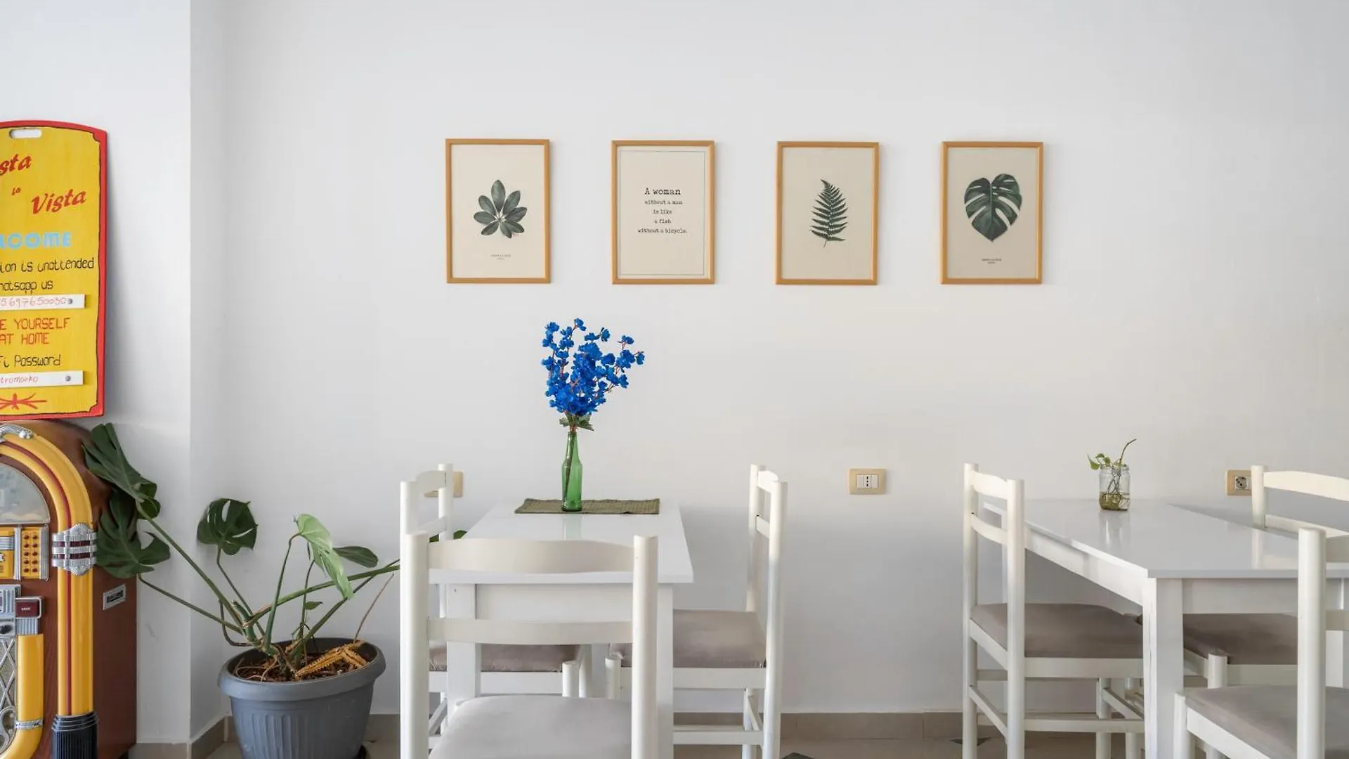 Hostel Hasta La Vista Σαράντα 0*,  Αλβανία