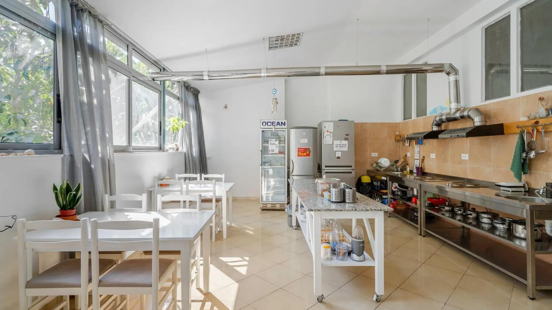 Hostel Hasta La Vista Σαράντα 0*,