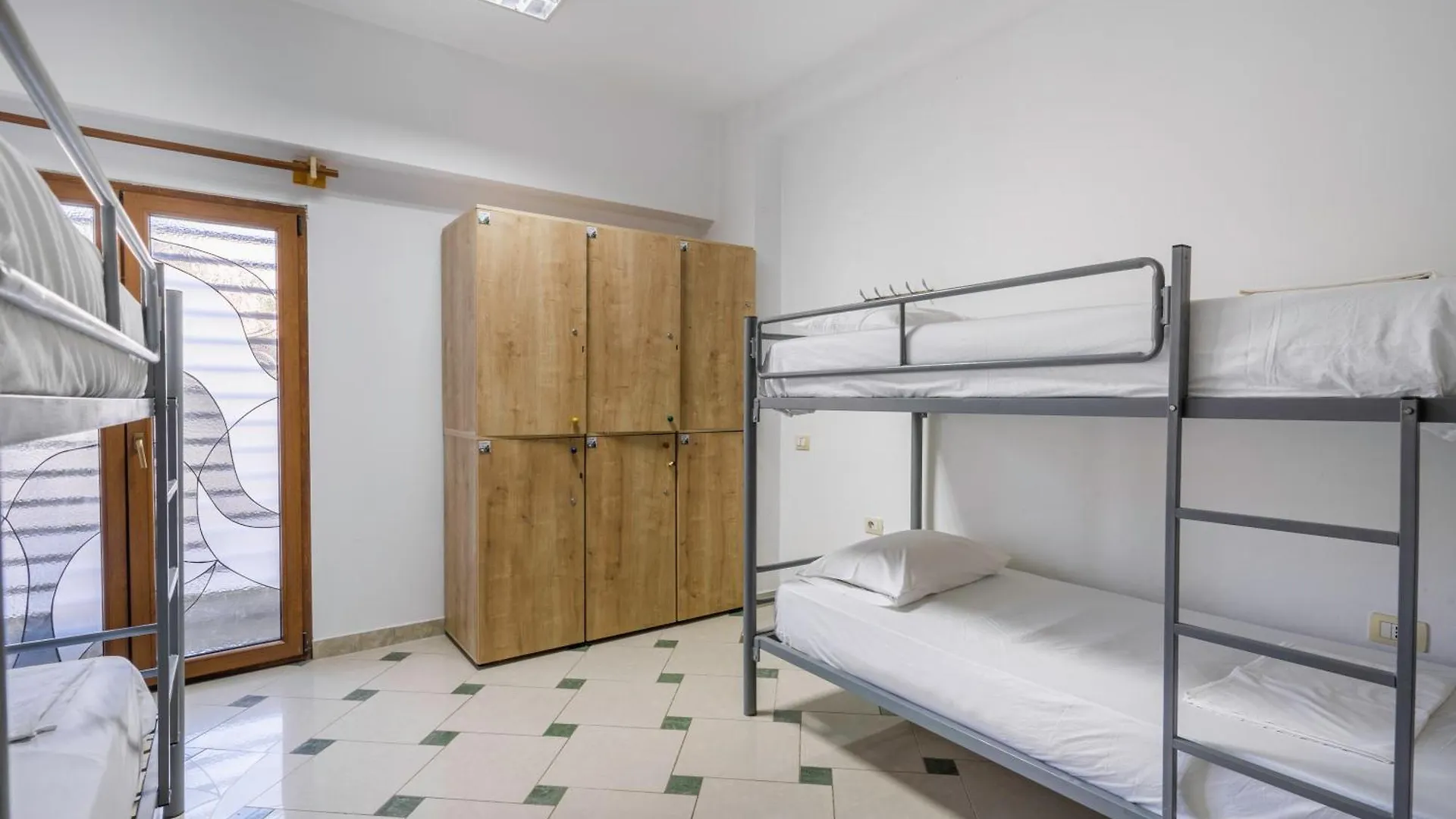 Hostel Hasta La Vista Σαράντα Αλβανία