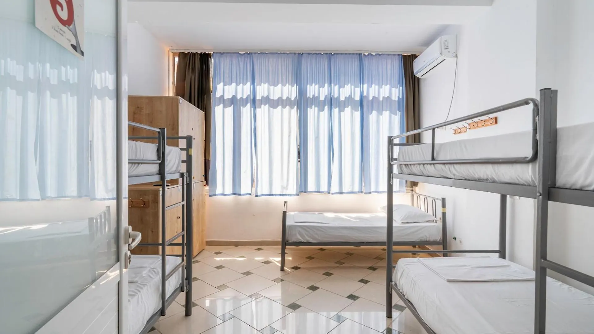 Hostel Hasta La Vista Saranda
